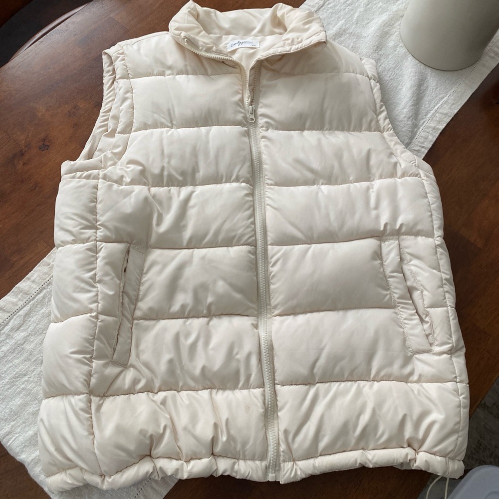CJLA Shay Puffer Vest in Turtledove Size Small